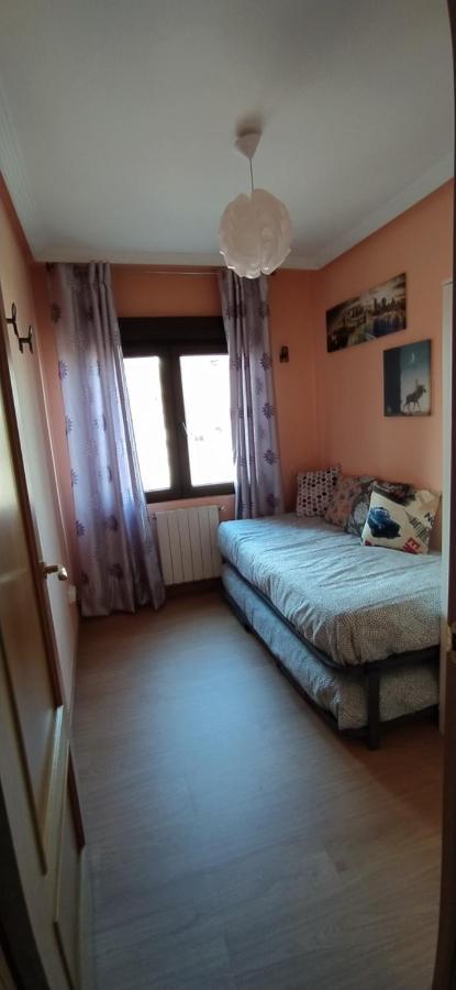 Alojamiento En Playa Del Arbeyal Gijón Kültér fotó